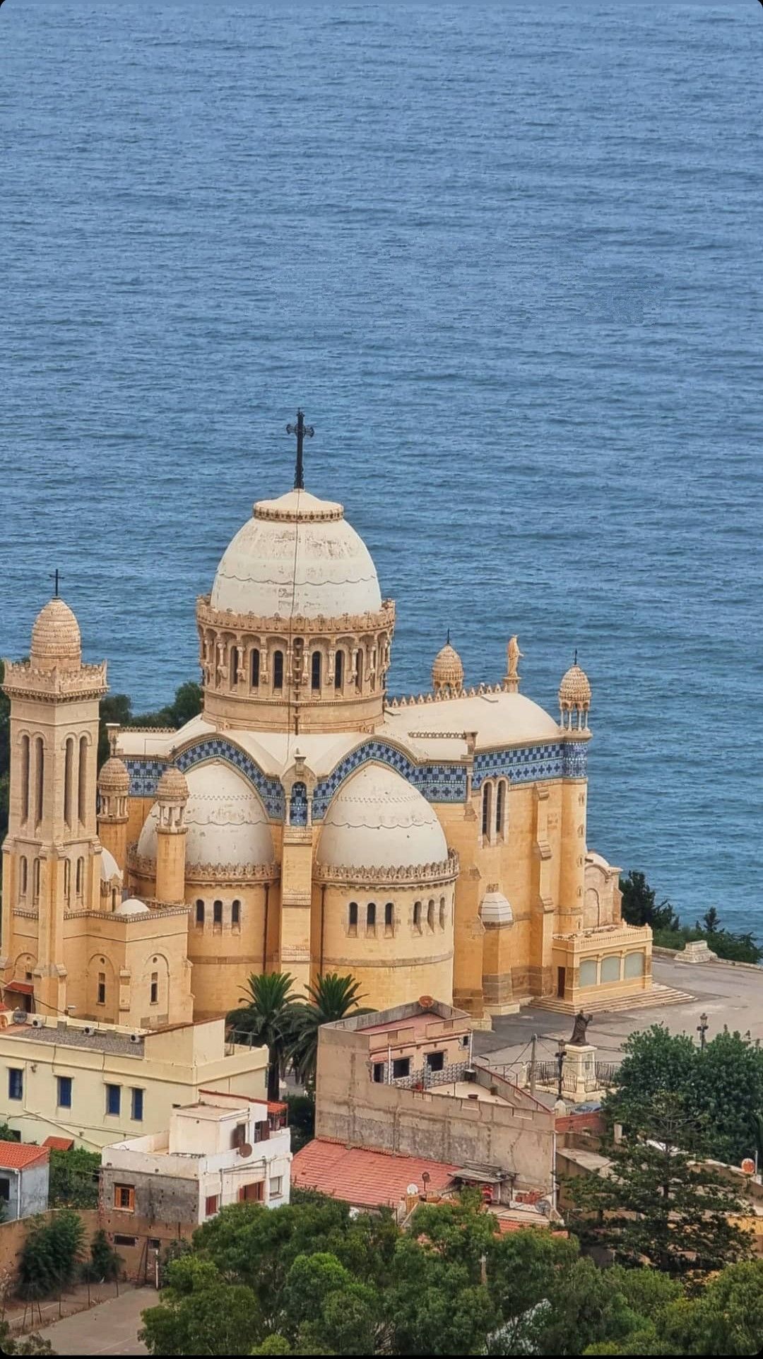 السيدة الافريقية