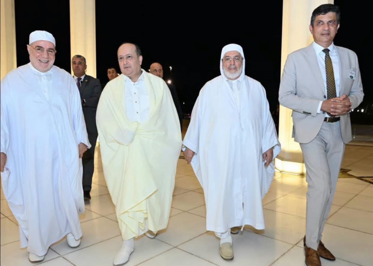 السيد الوزير الأول يشرف على إحياء ذكرى المولد النبوي الشريف بجامع الجزائر