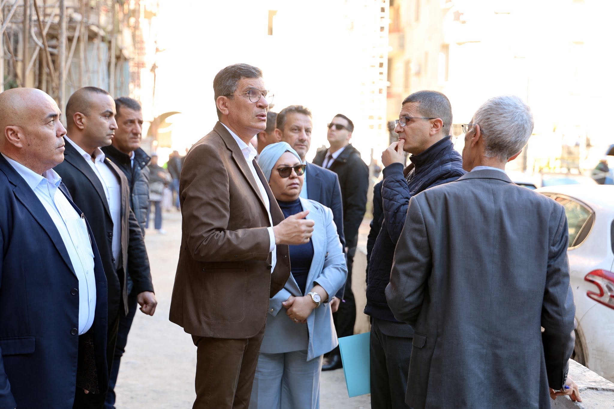 الوزير والي ولاية الجزائر يعاين مشاريع إعادة تأهيل البنايات القديمة