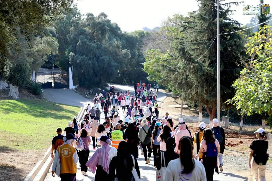 حديقة الحيوانات والتسلية "الوئام المدني" ببن عكنون تنظم تظاهرة المشي على الأقدام بمناسبة أكتوبر الوردي
